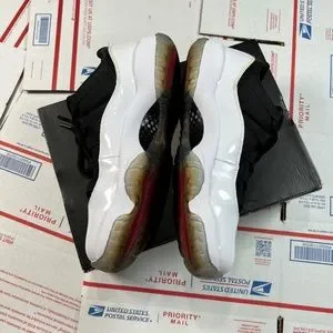 Jordan | Shoes | Air Jordan 1 Low Tuxedo Mens Size 8 Retro  display picture 2